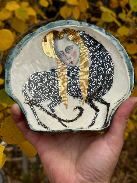 Th•rn - 'Wolf Mother' - Porcelain and glaze with 24ct gold and white gold lustre